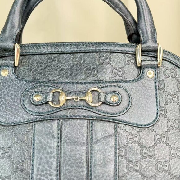 Gucci GG Logo Printed Black Leather Shoulder Bag with Classic Design - Picture 8 of 10